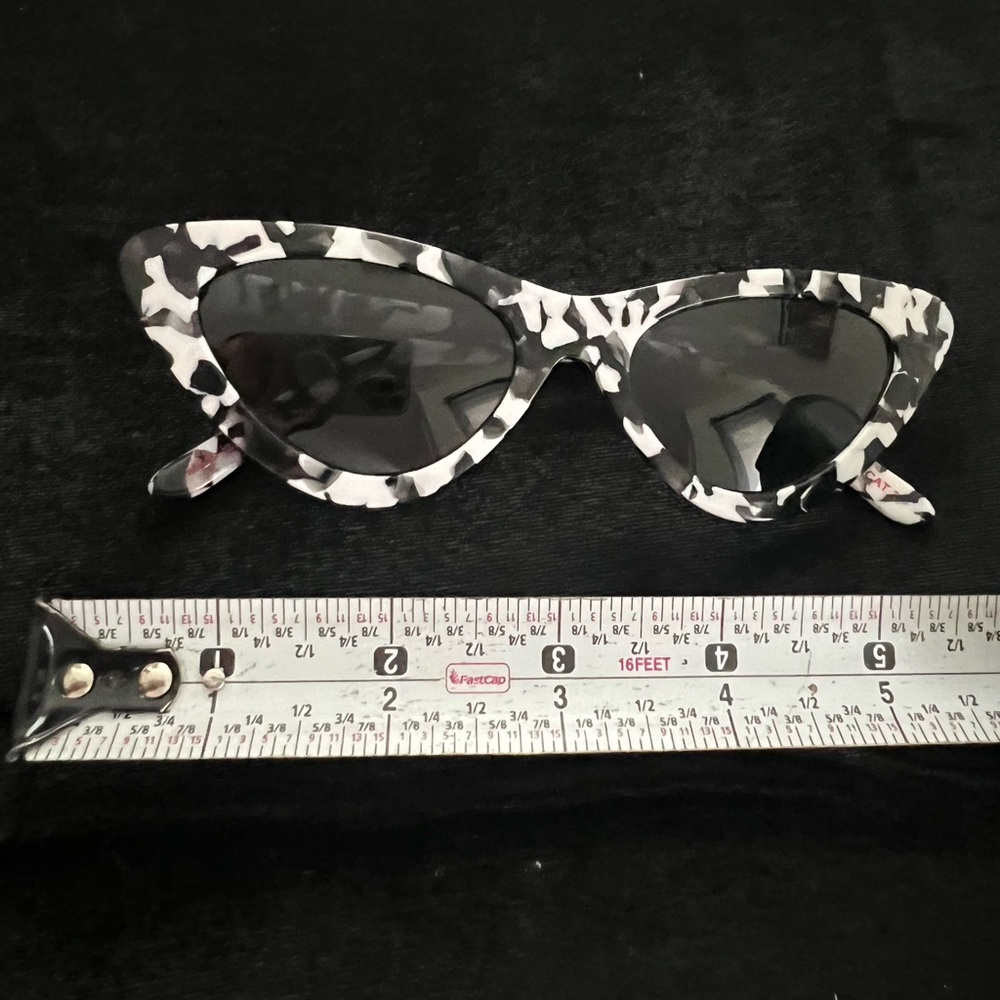 SODA X PIA SHADES